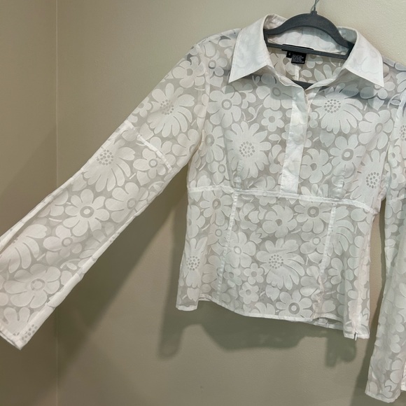 Tops - White semi sheer floral top